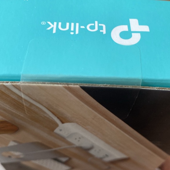 Kasa Smart WiFi Power Strip, 3-Outlets - Picture 6 of 7